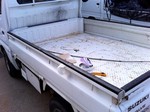 アオリ両面テープセパレータ剥がし